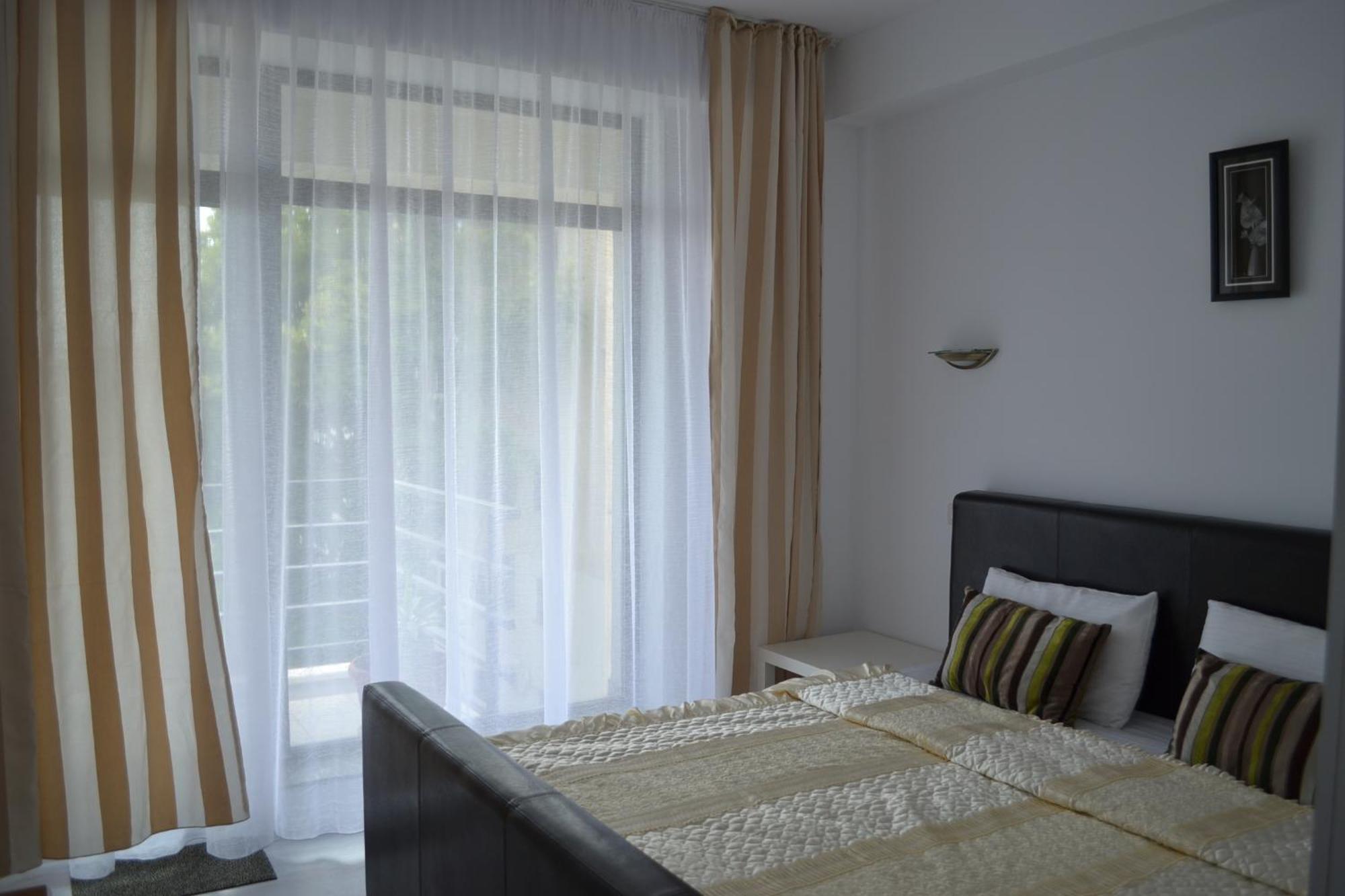 Park Apartment