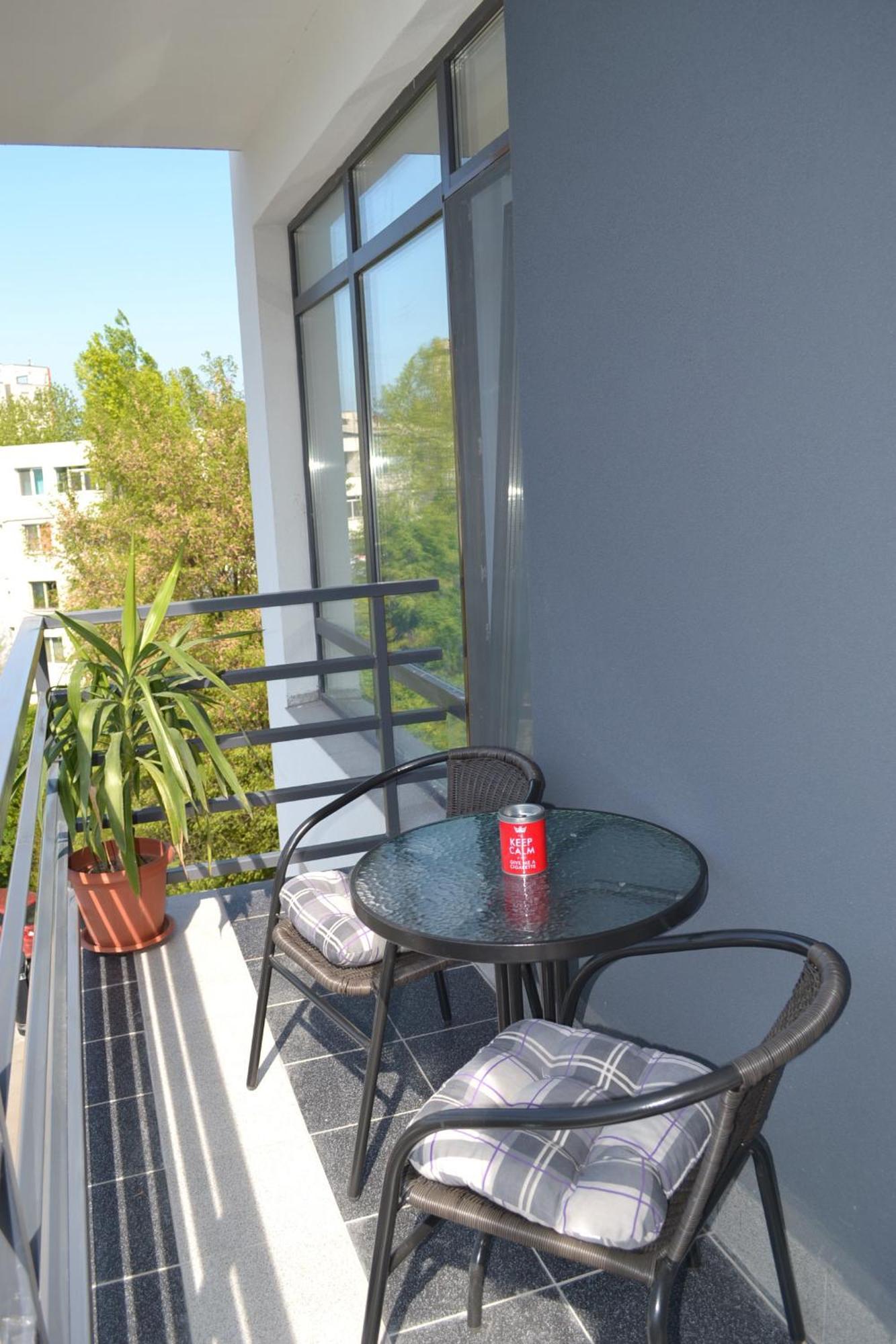 Park Apartment *