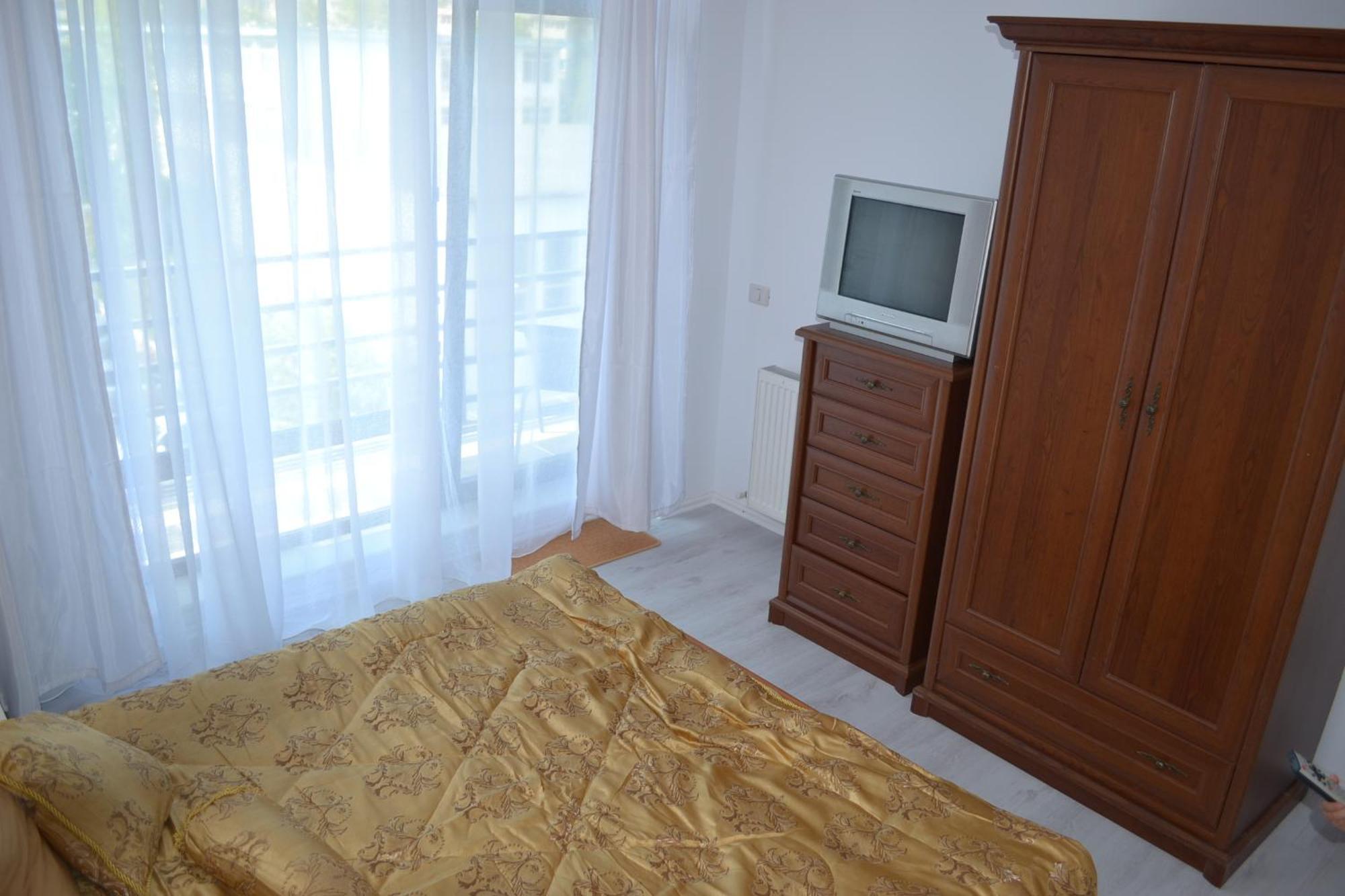Park Apartment