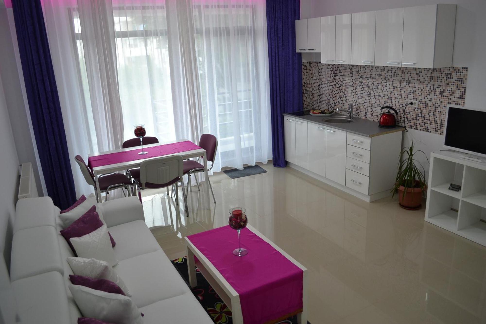 Park Apartment *